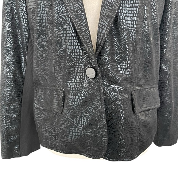 Chico’s Animal Print Black Textured Cropped Women's Blazer Size 1 (M) - Picture 8 of 9